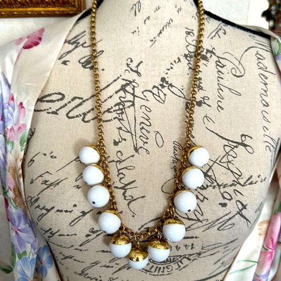 Jcrew white balls and gold tone charm 26” with 4” extension stunning necklace - Picture 2 of 13